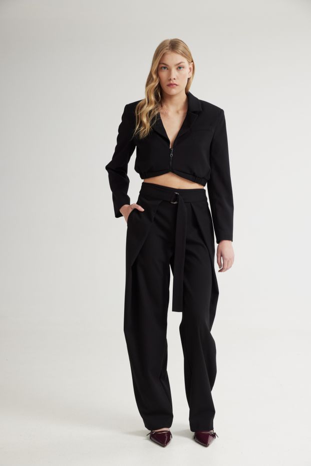 Katie Cropped Blazer Black