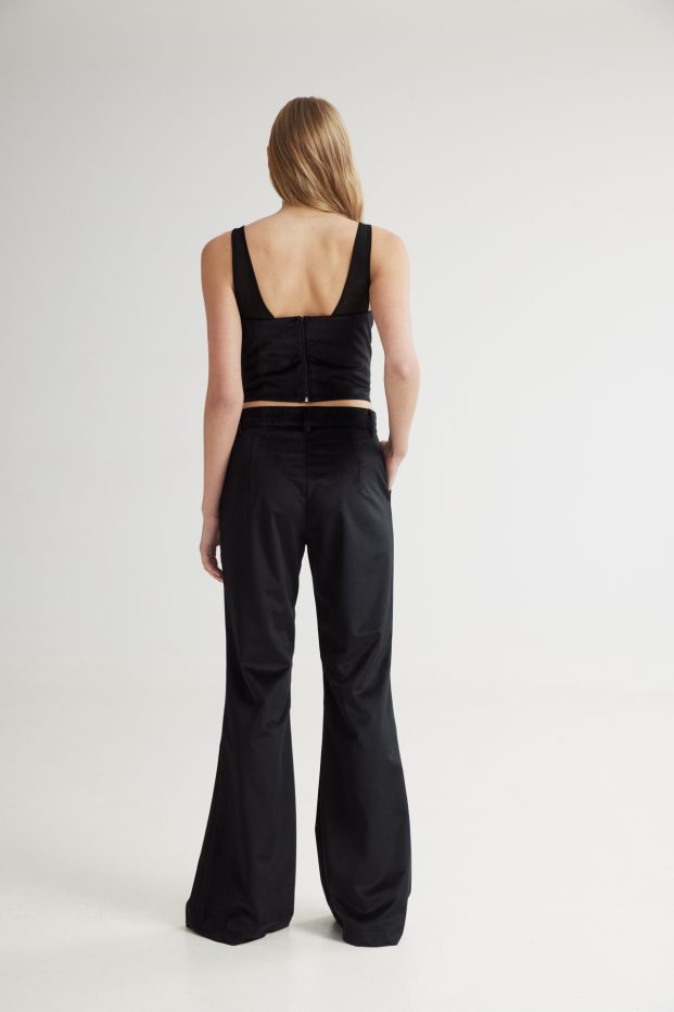 Scarlet Velvet Flare Pants Black